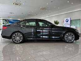 日本全国ご納車可能です。　遠方の方もご安心ください。お客様の管轄の陸運事務所にてご登録後、ご自宅までお車をお持ちいたします。弊社では、北海道から沖縄まで全国に販売実績がございます。