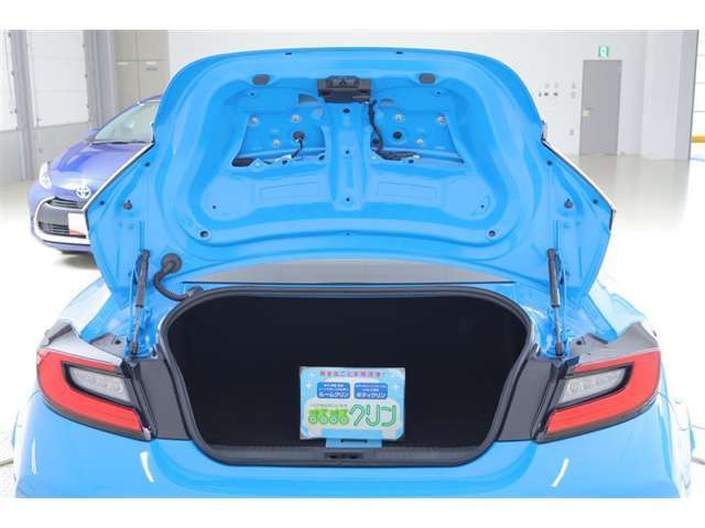 トランクも十分な広さです！