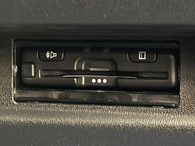 【ETC】高速道路の料金所をストレスなく通過！話題のスポットやサービスエリアに多い「スマートIC」利用時は必須のアイテムです。当店でセットアップを実施、ご納車当日からすぐにご利用いただけます！