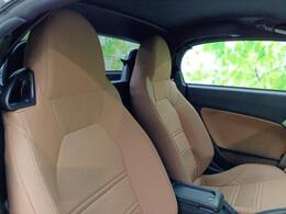 「この車の写真をもっと見たい」「状態が気になる」「この装備はついている？」どんな小さな疑問でもお気軽にお問い合わせください！