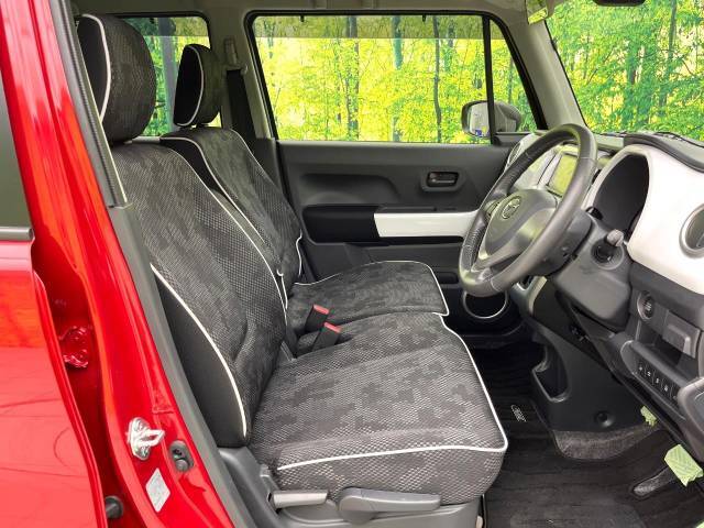 運転席シート廻りは使用感も少なく、良好な状態となっています。丁寧に使われていたことがよくわかりますね。