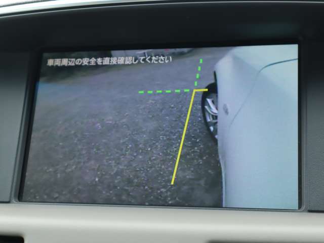 ★サイドカメラ★運転席から画面上で安全確認ができます。駐車が苦手な方にもオススメな便利機能です♪