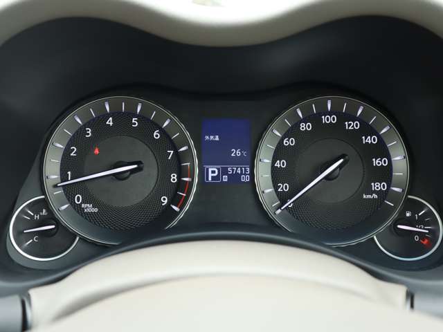 今お乗りのお車の買取り・下取りもお任せください。今までがんばってくれたお車を精一杯査定させていただきます。走行距離や年式でお悩みの方、まずは一度ご相談ください！★下取り最低10.000円保証★