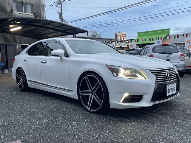 当店は、輸入車・国産車を問わずリーズナブルな車を取り揃えております。すべて、オール込み乗り出し価格です。
