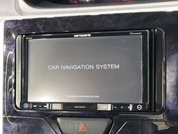 【ナビゲーション】目的地までしっかり案内してくれる使いやすいナビ。Bluetooth接続すればお持ちのスマホやMP3プレイヤーの音楽を再生可能！毎日の運転がさらに楽しくなります！！