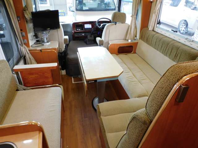 当社新車キャンピングカー　FOCSシリーズ、新車トレーラーの最新情報、軽キャンパー・バンコン・キャブコン等のキャンピングカー専用当社ホームページ　キャンピングカーのフジも是非、ご覧ください！！