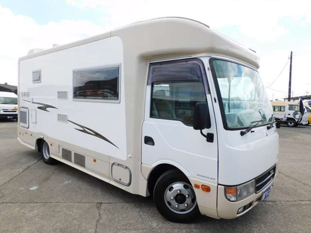 車両サイズ　長さ695cm　幅219cm　高さ317cm　車両総重量4955kg