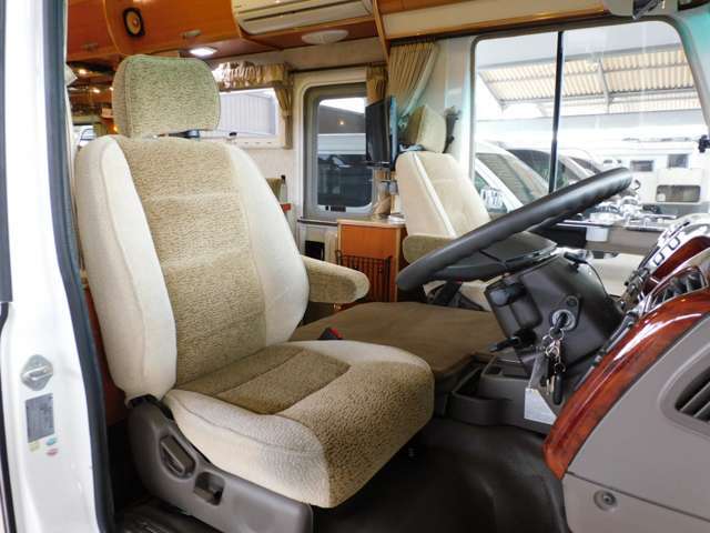 買取り・下取りも大歓迎！キャブコン・バンコン・軽キャンパー・外車キャンピングカー・キャンピングトレーラーなど何でも査定させてください！！
