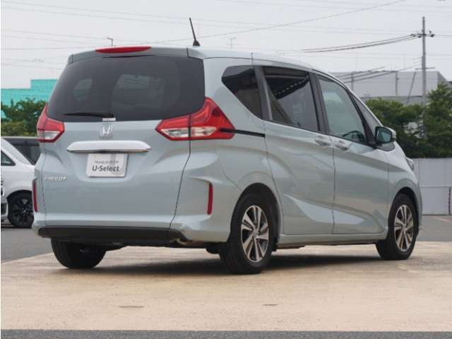 お立ち寄りいただく際は、事前にご連絡をお願いします。お目当てのお車が商談中や売約となることもございます。ご確認いただいてから、お立ち寄りください。