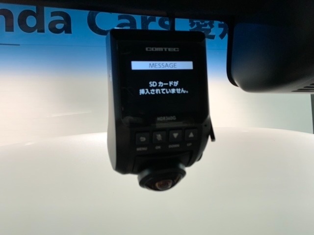 万が一の事故のときもドライブレコーダーがあると安心です。ご利用になる場合は個人情報保護の観点より新品の対応SDカードをお求め下さい。