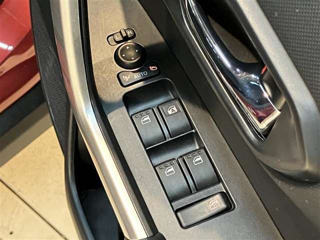 お車の知識がなくても大丈夫です！細部に渡り担当スタッフが確認をいたしますので、ご安心ください！