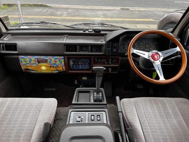 三菱 デリカスターワゴン 2.0 GLX クリスタルライトルーフ 1993