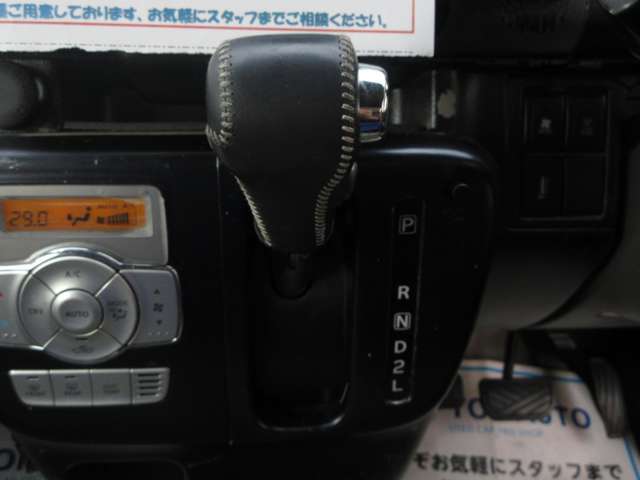 【年中無休営業】朝9時～夜7時まで毎日営業しております。平日休みでも当店なら営業しております！見たいお車・欲しかったお車・いつでもご案内させて頂きます！ぜひご来店ください！