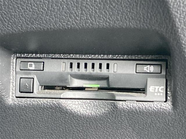 【ETC】搭載車！当店でセットアップが可能ですので、ご納車当日からご使用が可能です！高速道路料金のお支払いが楽々です！