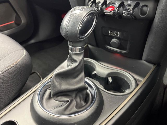 ●シフトノブの使用感も少なく、良好な状態です。