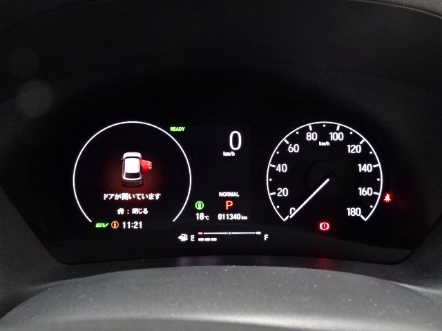 メーターも見易いレイアウトなので安心ドライブをサポートします☆