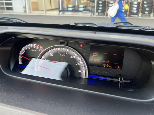 走行1，835kmです。走行は少なめです。