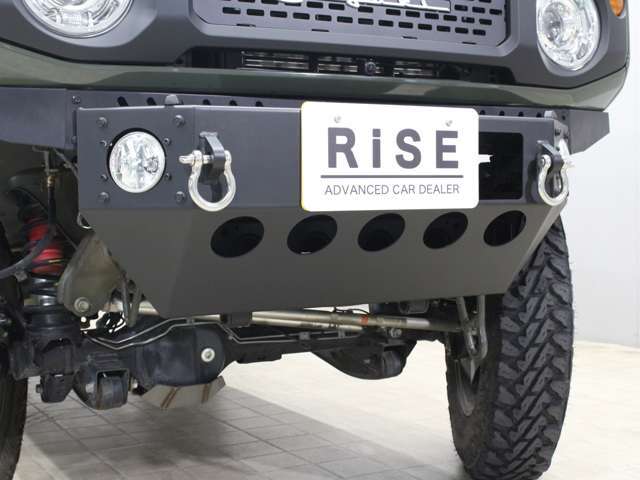 ☆弊社RiSEは厳選した車輛のみ展示してます☆展示前には、各部の点検・走行チェック、外装の磨き仕上げと、内装も丁寧にクリーニング実施します！ぜひ、ご覧下さい◎