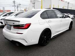 アピスタは、トヨタ系ディーラー『ネッツトヨタ広島』の中古車部門が独立して、グループ内別法人として設立された広島県内に6拠店を構える中古車販売会社です。