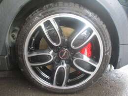 この度は、当店の車をご覧頂きありがとうございます。輸入車販売一筋43年のバイヤーが厳選仕入れしてきた良質車です。きっと、気に入って頂けることと思います。