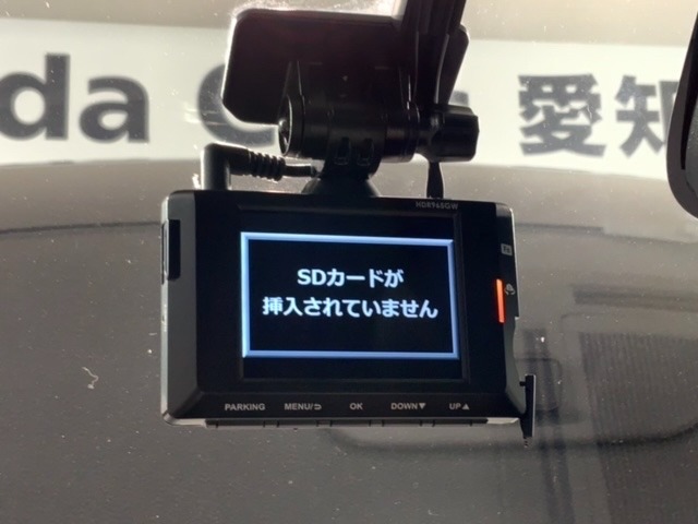 万が一の事故のときもドライブレコーダーがあると安心です。ご利用になる場合は個人情報保護の観点より新品の対応SDカードをお求め下さい。