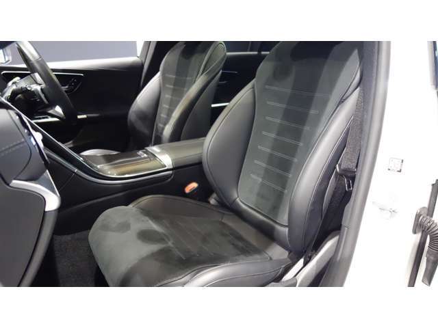 自動車保険に関しても、メルセデス・ベンツ専用のプログラムをご用意しております。飛び石や落下物などでのフロントガラスの修理が必要となった場合、最大で9万円分の補償を致します。