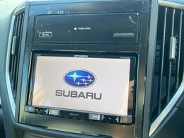 【純正ナビ】人気の純正ナビを装備しております。ナビの使いやすさはもちろん、オーディオ機能も充実！キャンプや旅行はもちろん、通勤や買い物など普段のドライブも楽しくなるはず♪