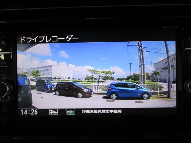 ドライブレコーダーの映像もカーナビのモニターに表示可能です。