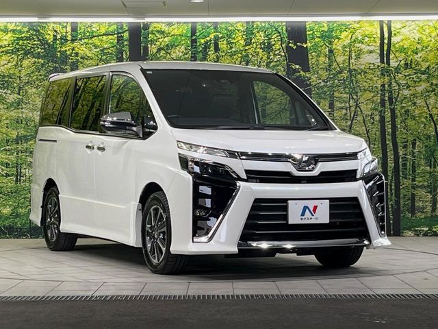 大好評のボディコーティング「弾スプラッシュコート」もご納車までに施工可能。通常のガラスコートと異なる、耐久年数6年の無機質ガラスコーティングが、ボディをキレイな状態に保ってくれます。
