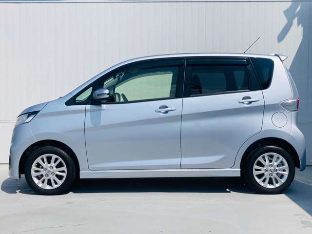 ★当社は車両販売から自社工場での整備・車検・鈑金、万が一のロードサービスにも対応！現金・分割ローンまで幅広いお支払い！任意保険の専門部署まで完備。