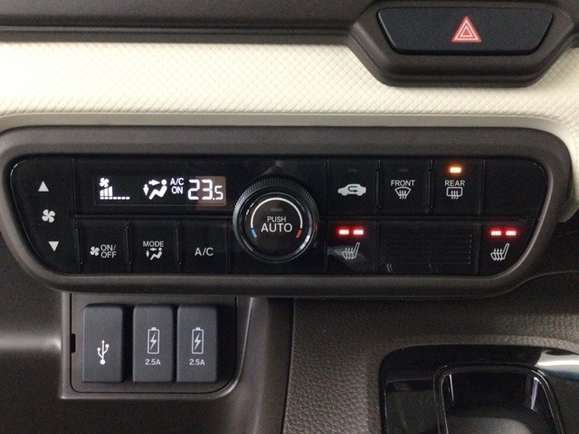 【オートエアコン】汗ばむ夏・ジメジメする梅雨時・冷え冷えする冬も快適☆♪　簡単操作で、春夏秋冬　一年中快適です♪お好みの温度をセットするだけで、エアコンの風量などを自動でコントロールします♪☆