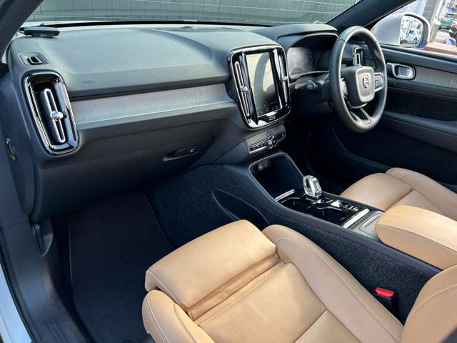 LIBERALAでは輸入車の試乗が可能です。メーカーの違いを五感で較べてください。新しい驚きと発見をお届けします。
