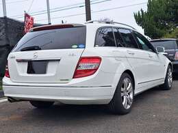 キーレスゴー　純正ナビ　フルセグTV　Bluetoothオーディオ　バックカメラ　ハーフレザーシート　クルーズコントロール　純正17インチアルミホイール　HIDヘッドライト　ルーフレール　MTモード付