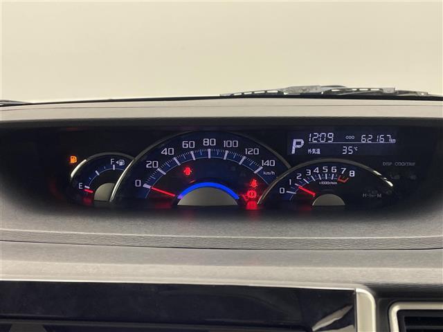 【スピードメーター】メーターがシンプルで見やすく運転しやすいですね！