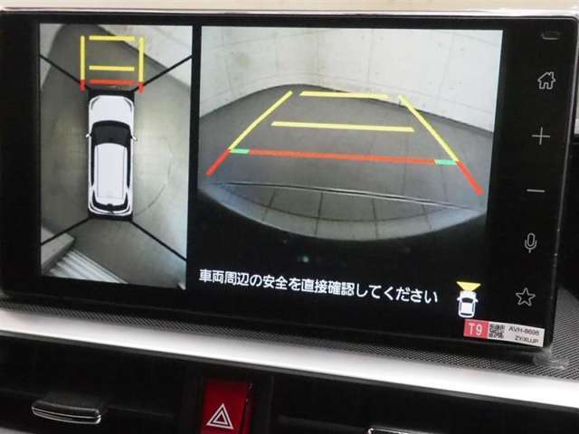 パノラミックビューモニター付きです。車両を上から見たような映像をディスプレイオーディオ画面に表示。運転席からの目視だけでは見にくい、車両周辺の状況をリアルタイムでしっかり確認できます。