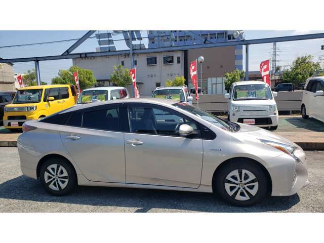 ■自社整備工場にて12ヶ月または24ヶ月点検整備実施（交換が必要な部品は交換いたします）