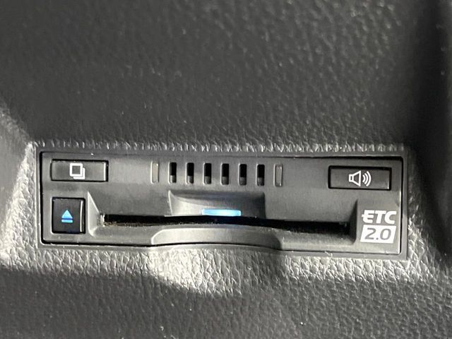 【ETC】高速道路の料金所をストレスなく通過！話題のスポットやサービスエリアに多い「スマートIC」利用時は必須のアイテムです。当店でセットアップを実施、ご納車当日からすぐにご利用いただけます！