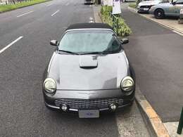 昔ながらのデザインを残しつつ現代に甦ったサンダーバード。