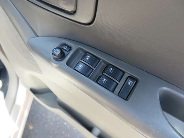 総在庫数70台以上を展示しております♪欲しい車がきっと見つかる！！まずは一度ご来店下さい♪また、愛車の買い取りも行っております！車を買うのも売るのもKEIZUへ♪