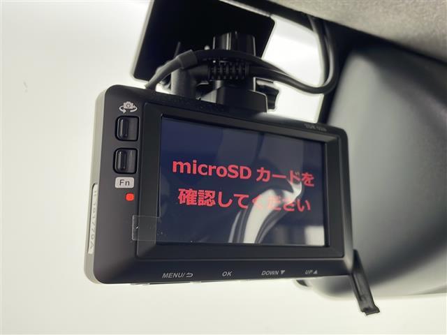 【後部座席操作部】後部座席を快適に過ごしていただくための便利な装備が付いています！