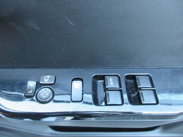 電動格納式ドアミラー