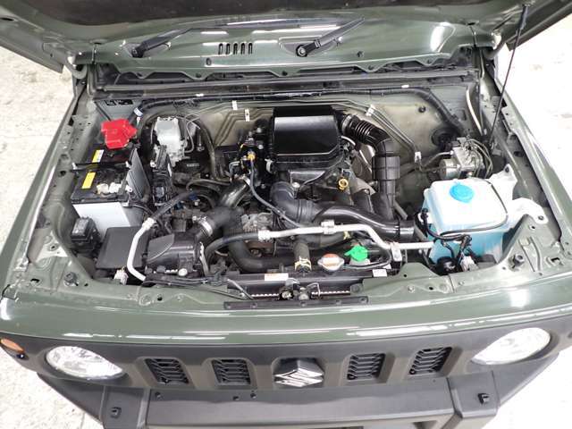 従来より圧縮比を高め、ロングストローク化するとともに、インテーク側VVTを採用したR06A型ターボエンジンを搭載。低回転から力強いトルクを発揮させます