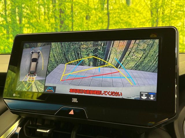 【パノラミックビューモニター】専用のカメラにより、上から見下ろしたような視点で360度クルマの周囲を確認することができます☆死角部分も確認しやすく、狭い場所での切り返しや駐車もスムーズに行えます。