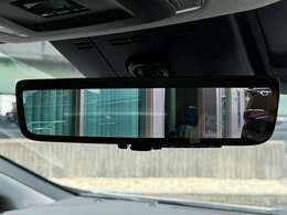 後方の視界を確保するための重要な安全装備であり、運転中の状況判断を支えます☆彡近年では、従来の鏡面タイプに加え、車内カメラと連動したデジタルインナーミラーも登場し、夜間や悪天候時でも鮮明な映像です☆彡