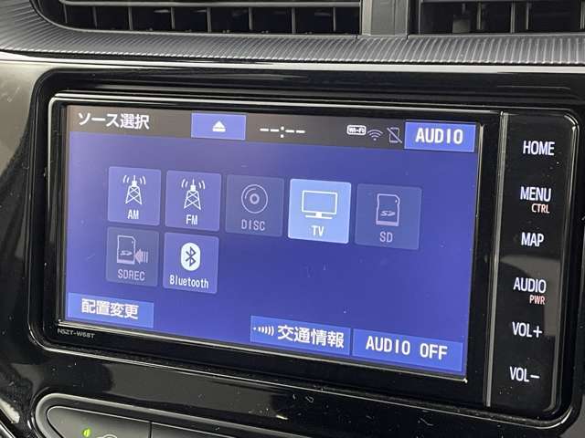 【Bluetooth】ナビゲーションと携帯電話/スマートフォンをBluetooth接続することができます。接続するとハンズフリーで使用することができるので、とても便利です！