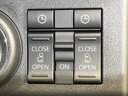 【両側パワースライドドア】スマートキーや運転席のスイッチで後席両側スライドドアの開閉が可能♪電動だから力を入れてドアを開ける必要が無く、小さなお子様でも簡単に開け閉めでき快適です♪