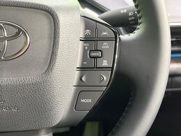 【レーダークルーズコントロール】高速道路での長距離走行が楽に！！自動で速度を保つクルーズコントロールが、衝突軽減システムと連携し、前方の車両を感知して車間を保つように速度調節してくれます！！