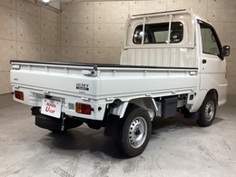 当店はサービス工場を併設する店舗です！納車前の整備は当然ながら納車後のメンテナンスも全てお任せ下さい！きっと満足のいくサービスをご提供いたします♪