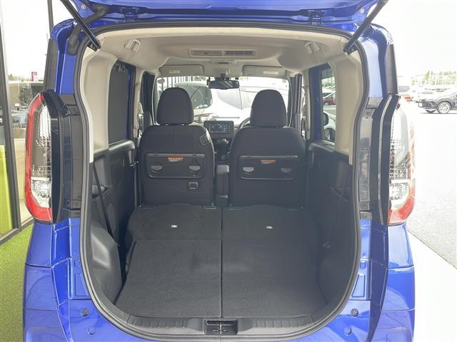 【シートアレンジ】乗せる人数、荷物によってシートアレンジは自由自在です！軽い力でシートを動かせます。開口部は低く、重い荷物もラクに積み下ろしできます。