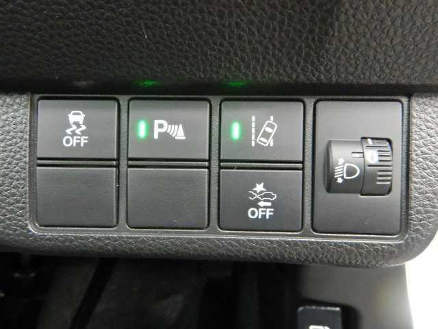 店頭には人気のフリードリンクもご用意してます！女性スタッフも多数在籍してますので、女性の方一人でもお気軽にご来店下さい！